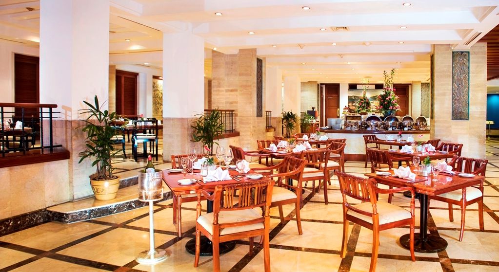 The Media Hotel & Towers Jakarta Restoran gambar